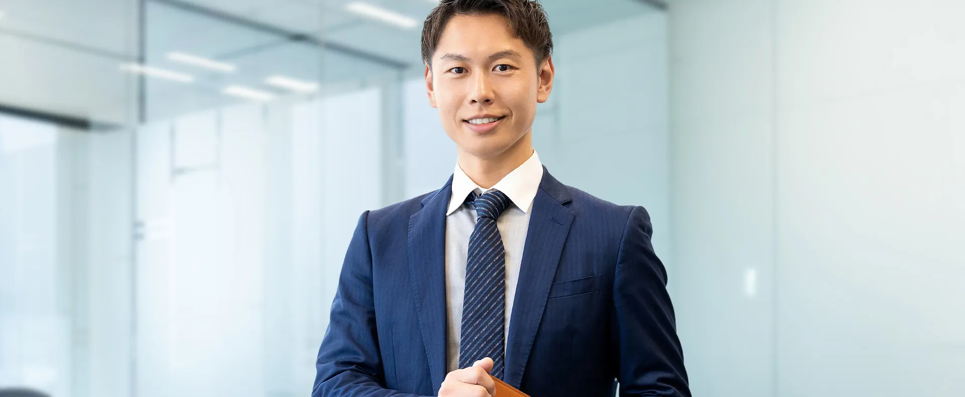 クスノキホールディングス株式会社